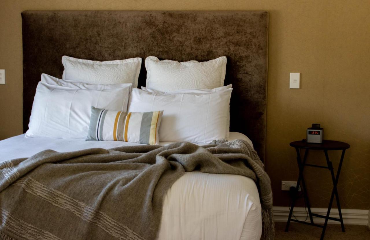 Suite with Mountain View