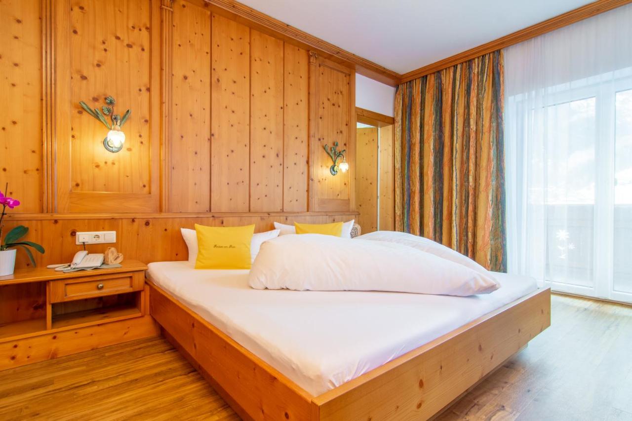 Doppelzimmer mit Balkon