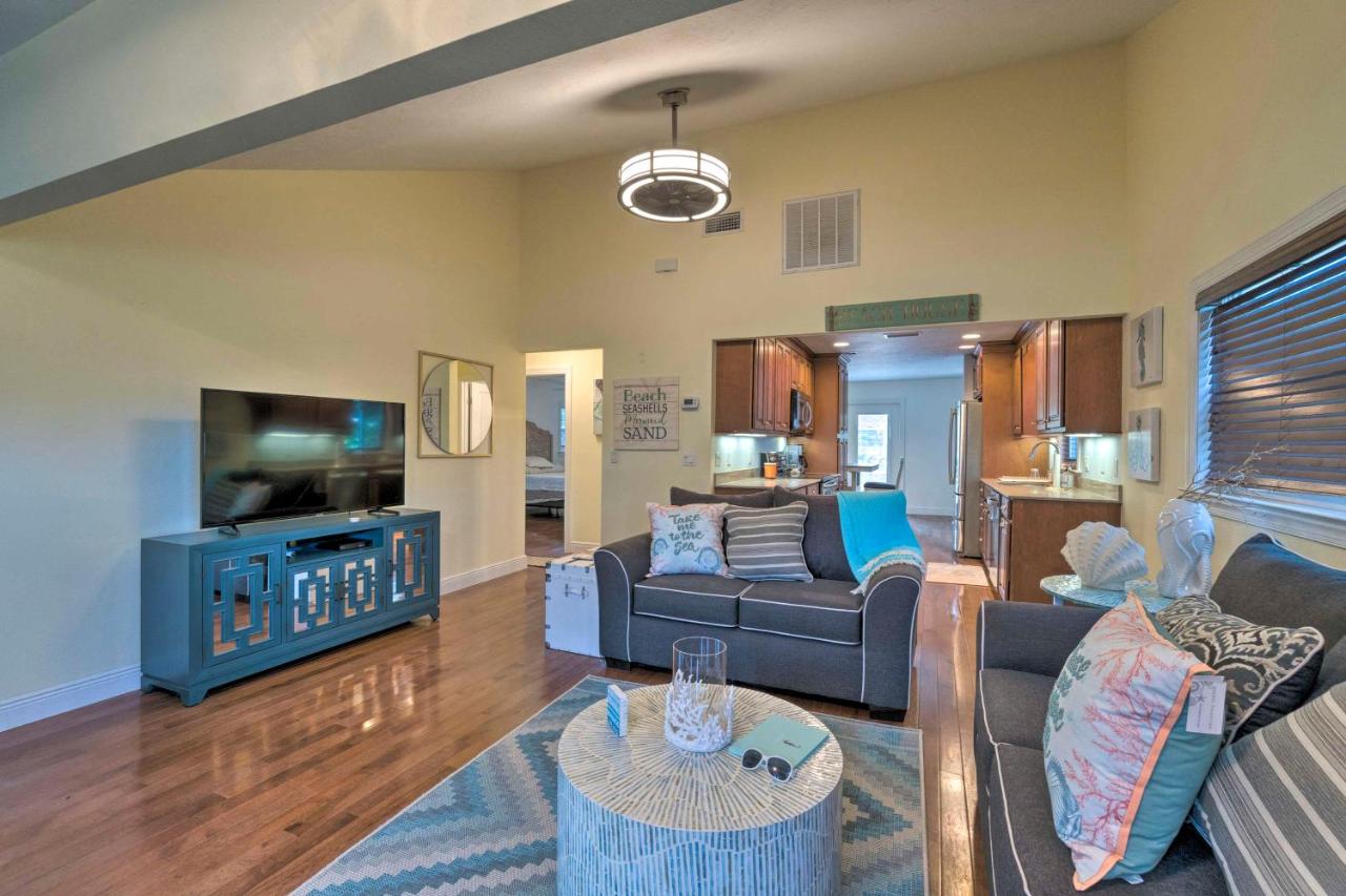 Bright Sarasota Bungalow - 5 Mi to Siesta Beach! - Chambres d’hôtes Sarasota