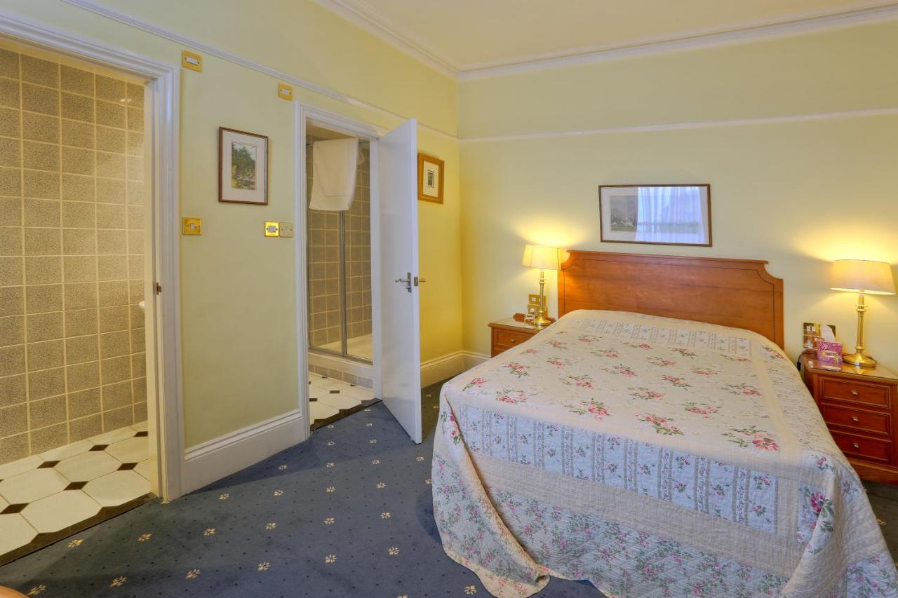 Double Room with Shower