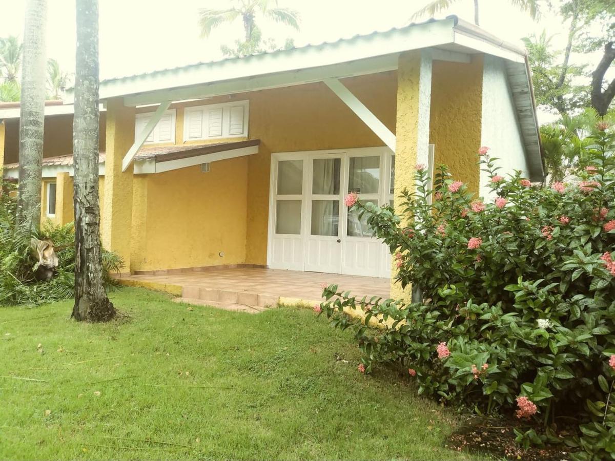 bungalow 3116 vue sur piscine - B&B