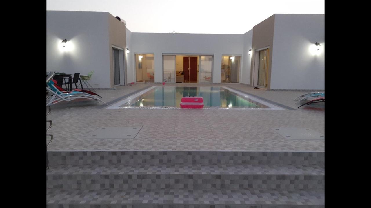 VILLA en U PISCINE SANS AUCUN VIS A VIS - B&B