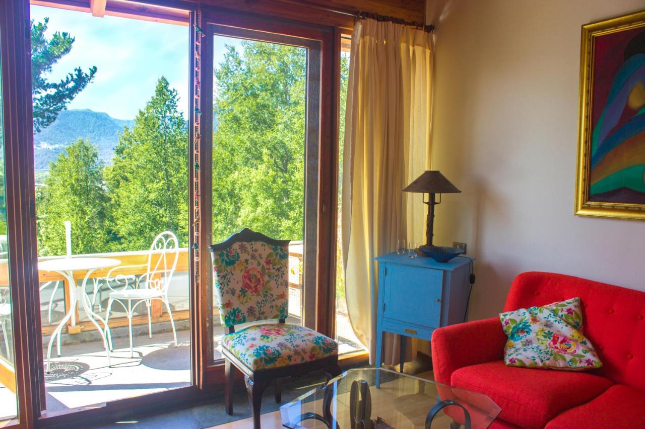 Doppel-/Zweibettzimmer mit Balkon