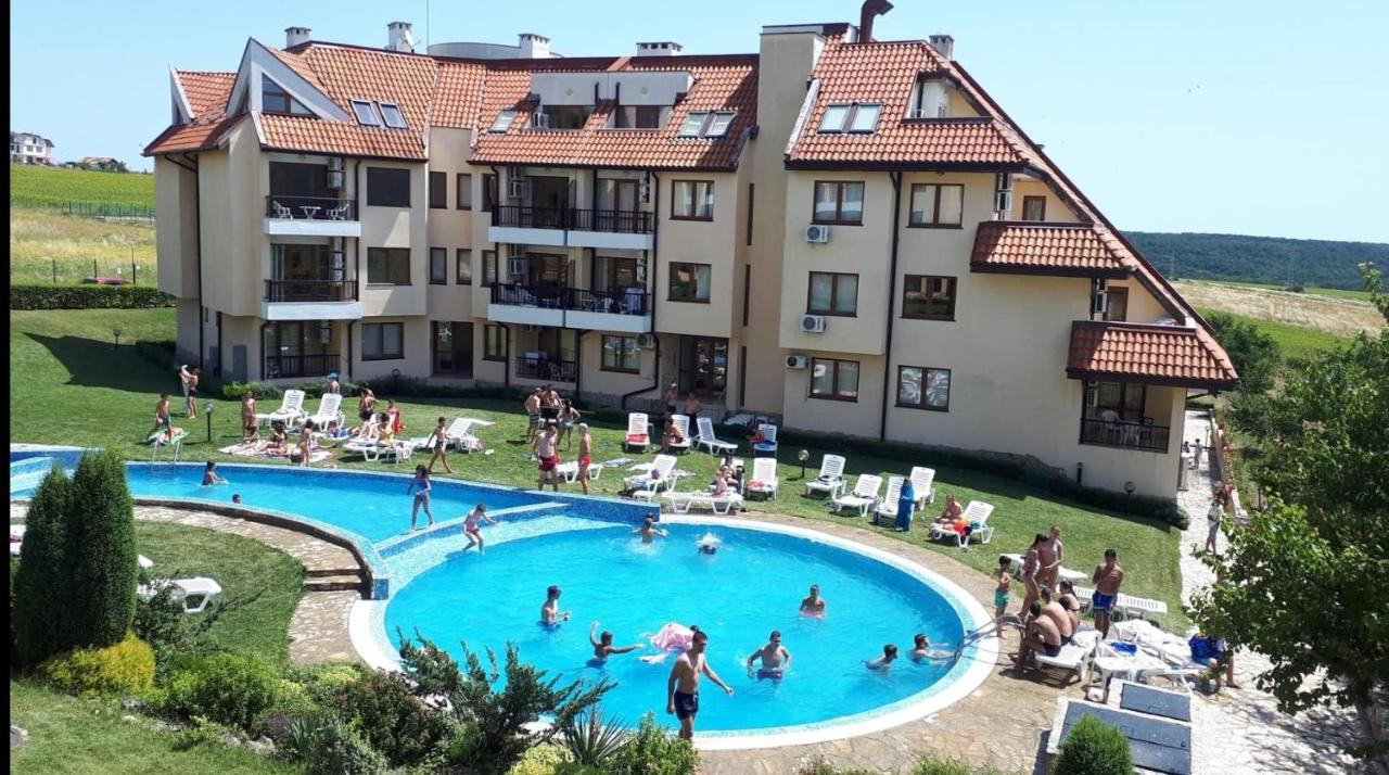 CarolMike Oasis Beach Apartment Kamchia Reserve - B&B