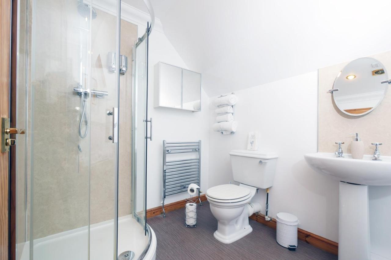 Deluxe Double Room with Shower