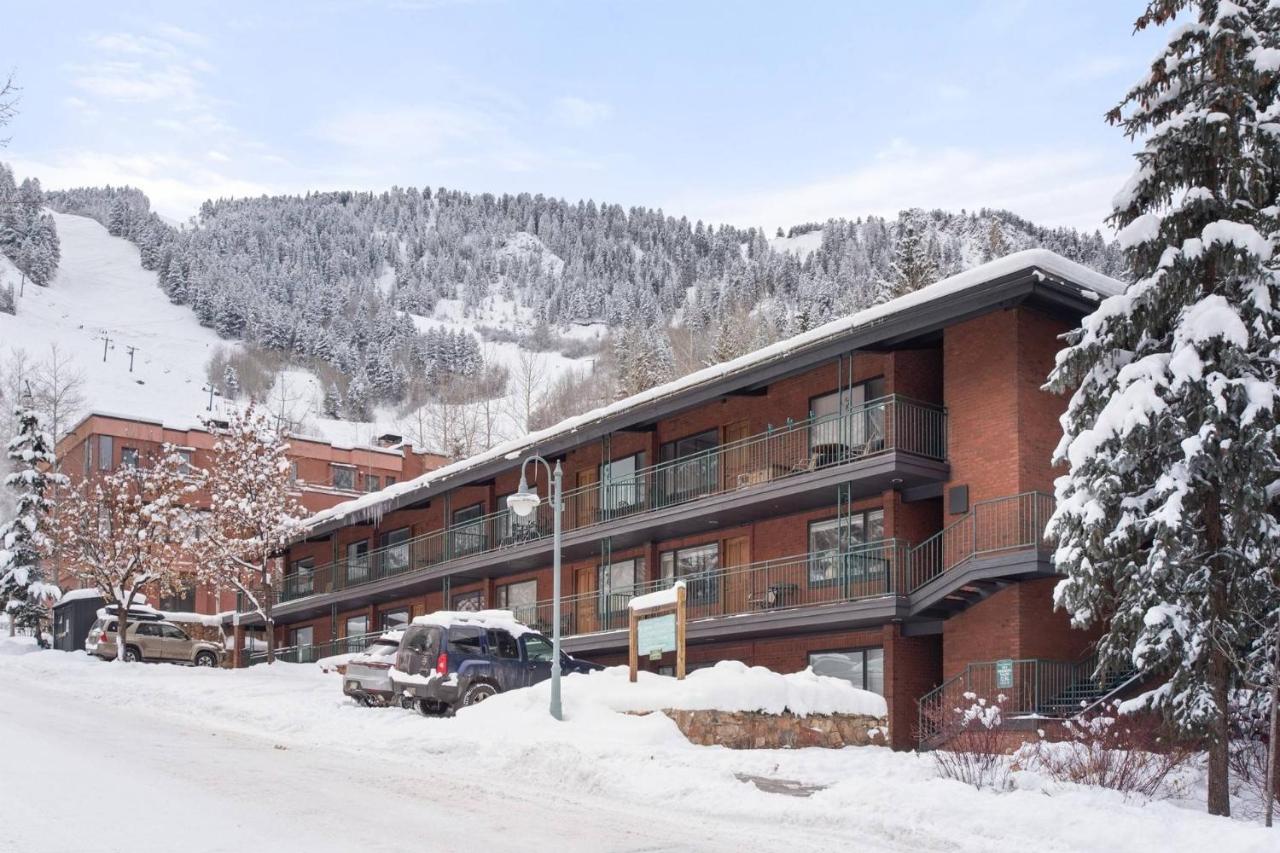 Aspen Mountain Condominiums 1C - B&B
