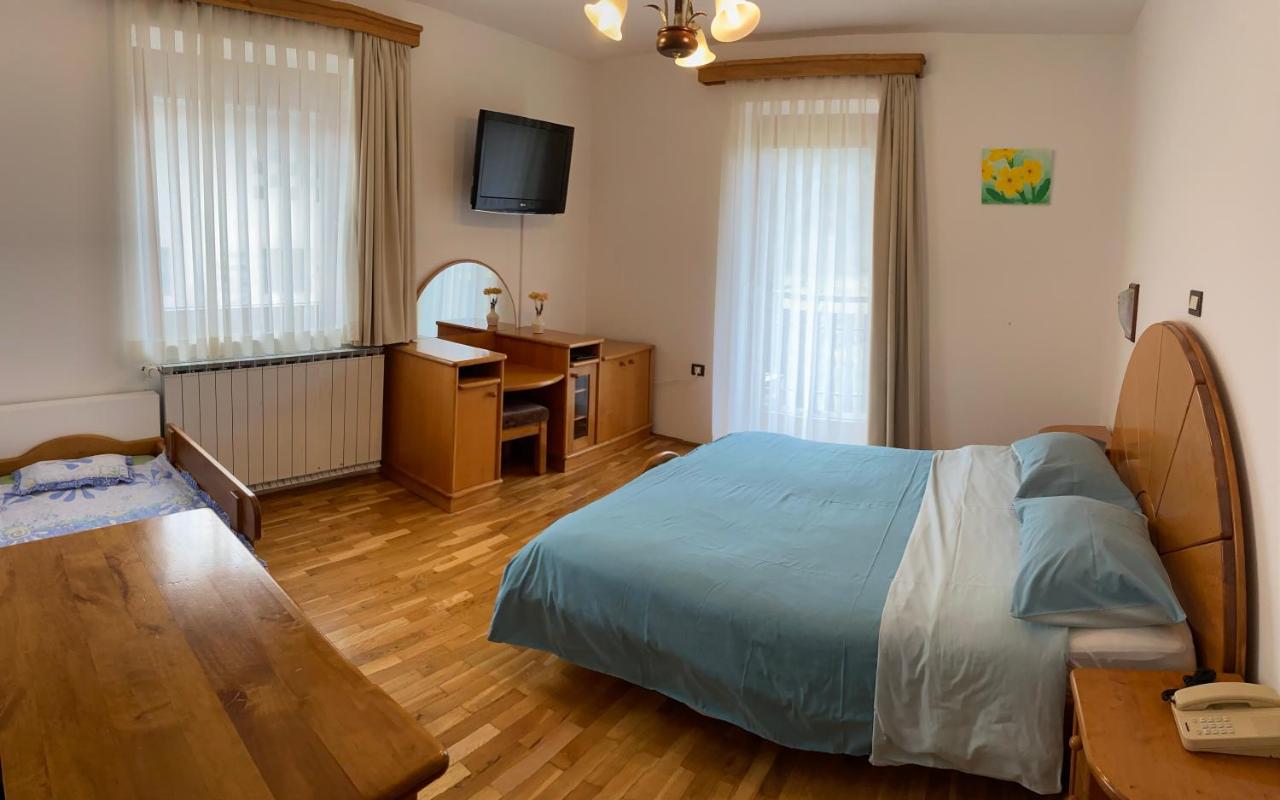 Doppelzimmer mit Balkon