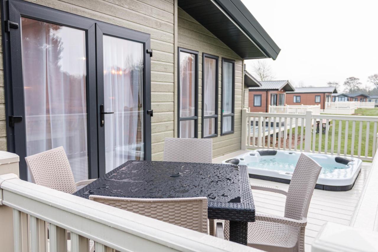 The White Rose Lodge with Hot Tub - Chambres d’hôtes York
