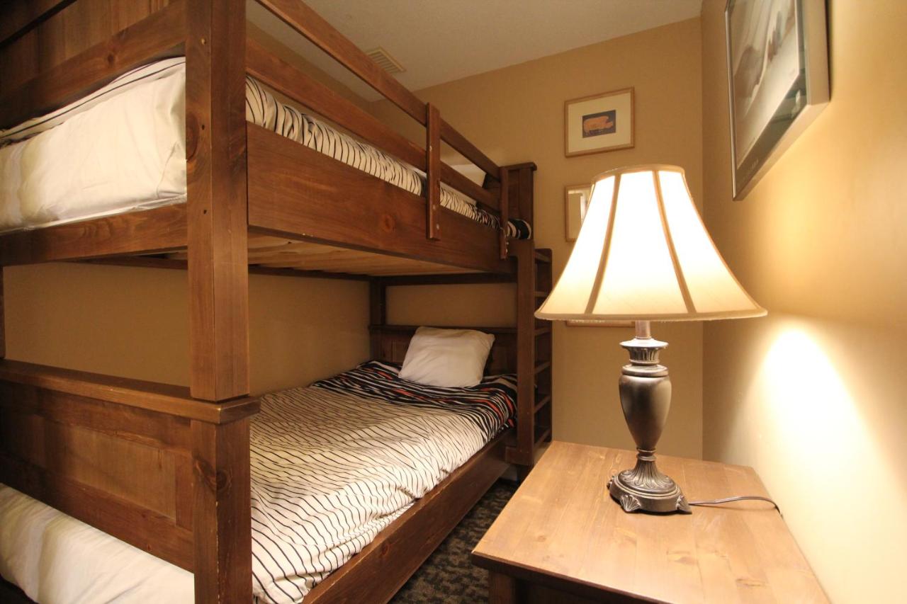 Superior One-Bedroom Suite-With Den
