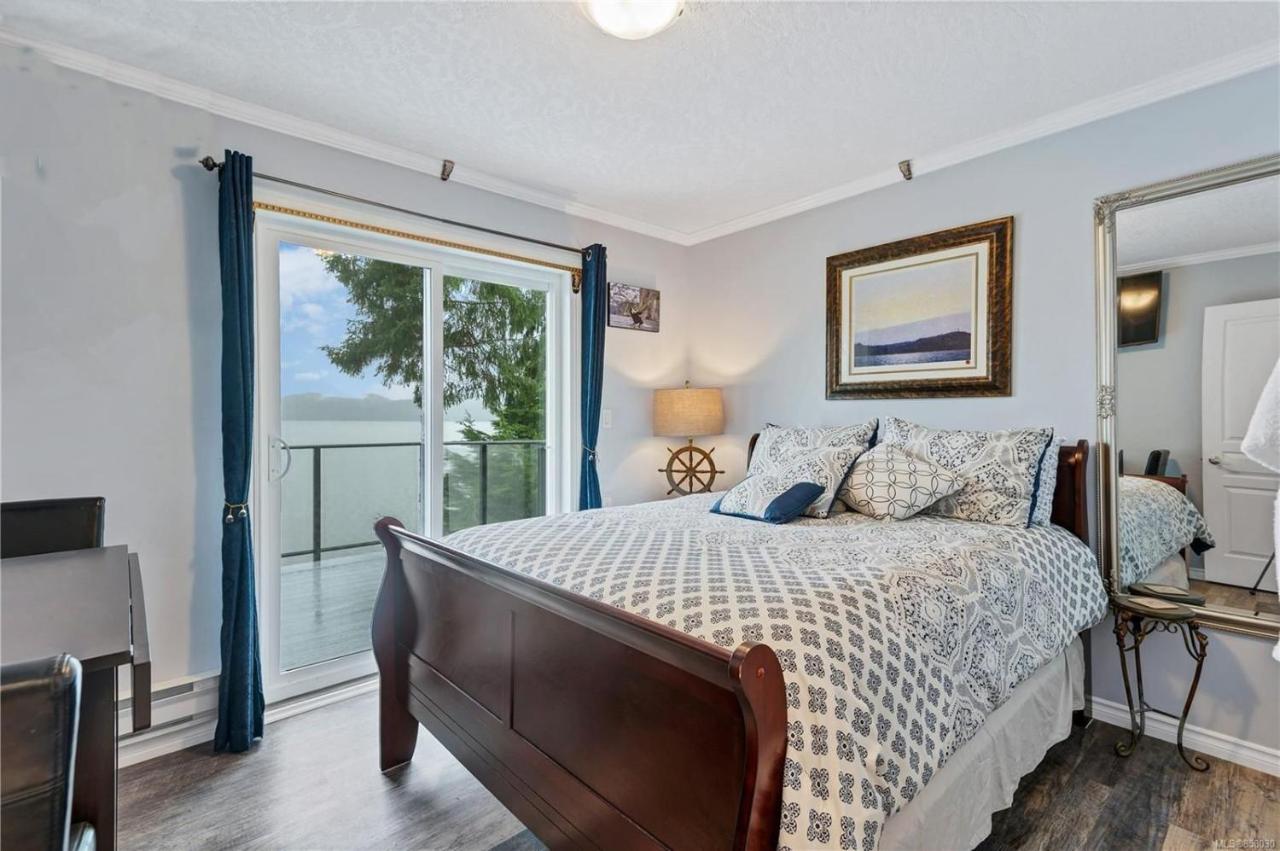 Deluxe Double Room with Balcony and Sea View