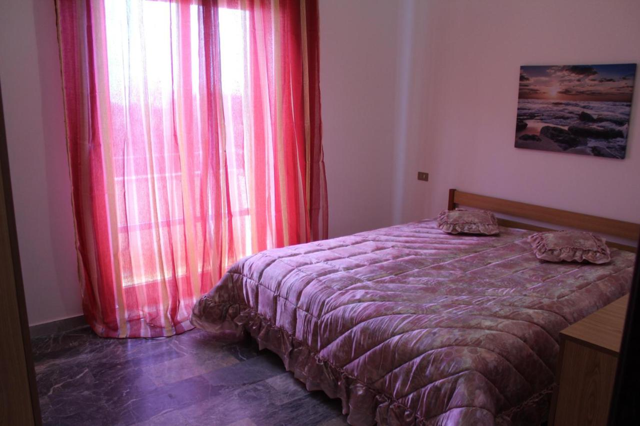 Appartamento con 1 Camera da Letto, Balcone e Vista Mare