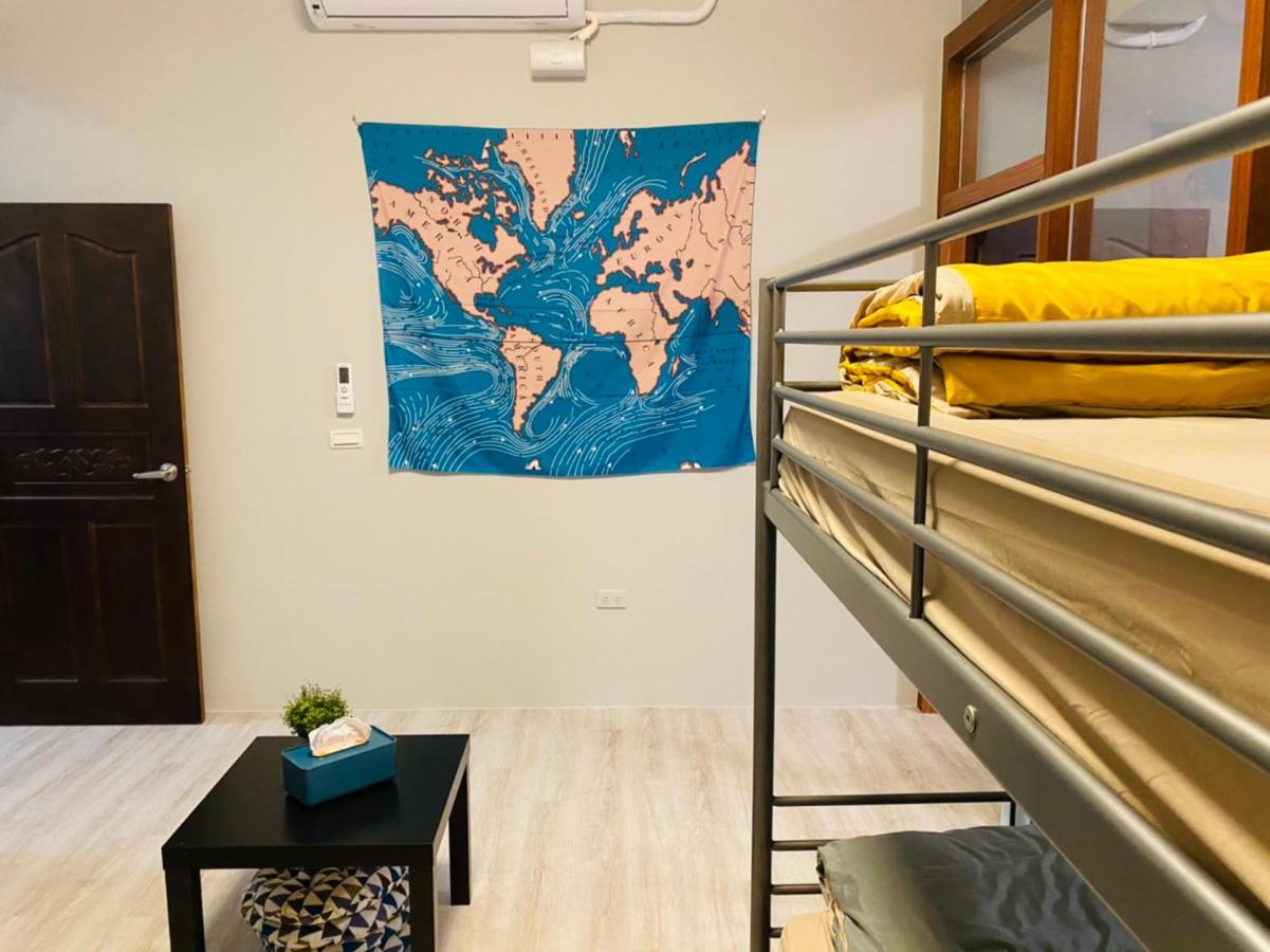 Posto Letto in Dormitorio Misto con 8 Letti