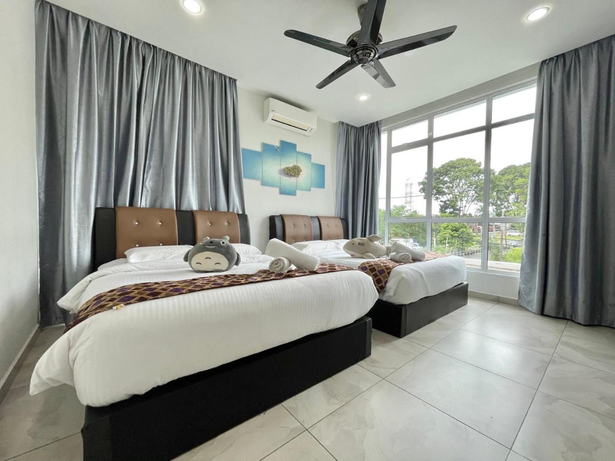 B&B Kuah - Langkawi Cozy Holiday Home at Taman Indah by Zervin - Bed and Breakfast Kuah