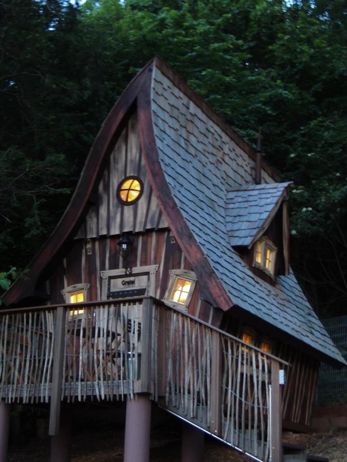 Hexenhäuschen am Waldrand - B&B