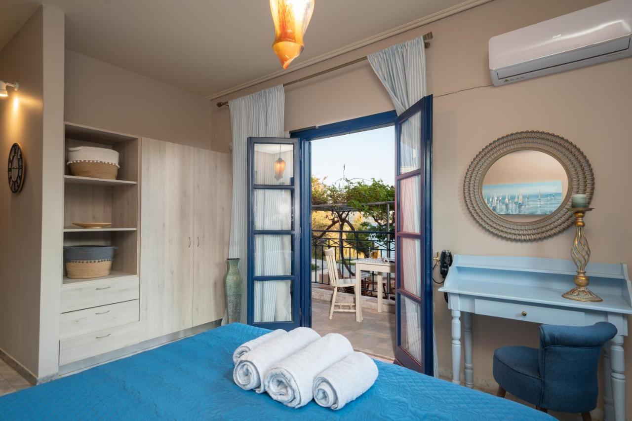 Studio (2 Adults)