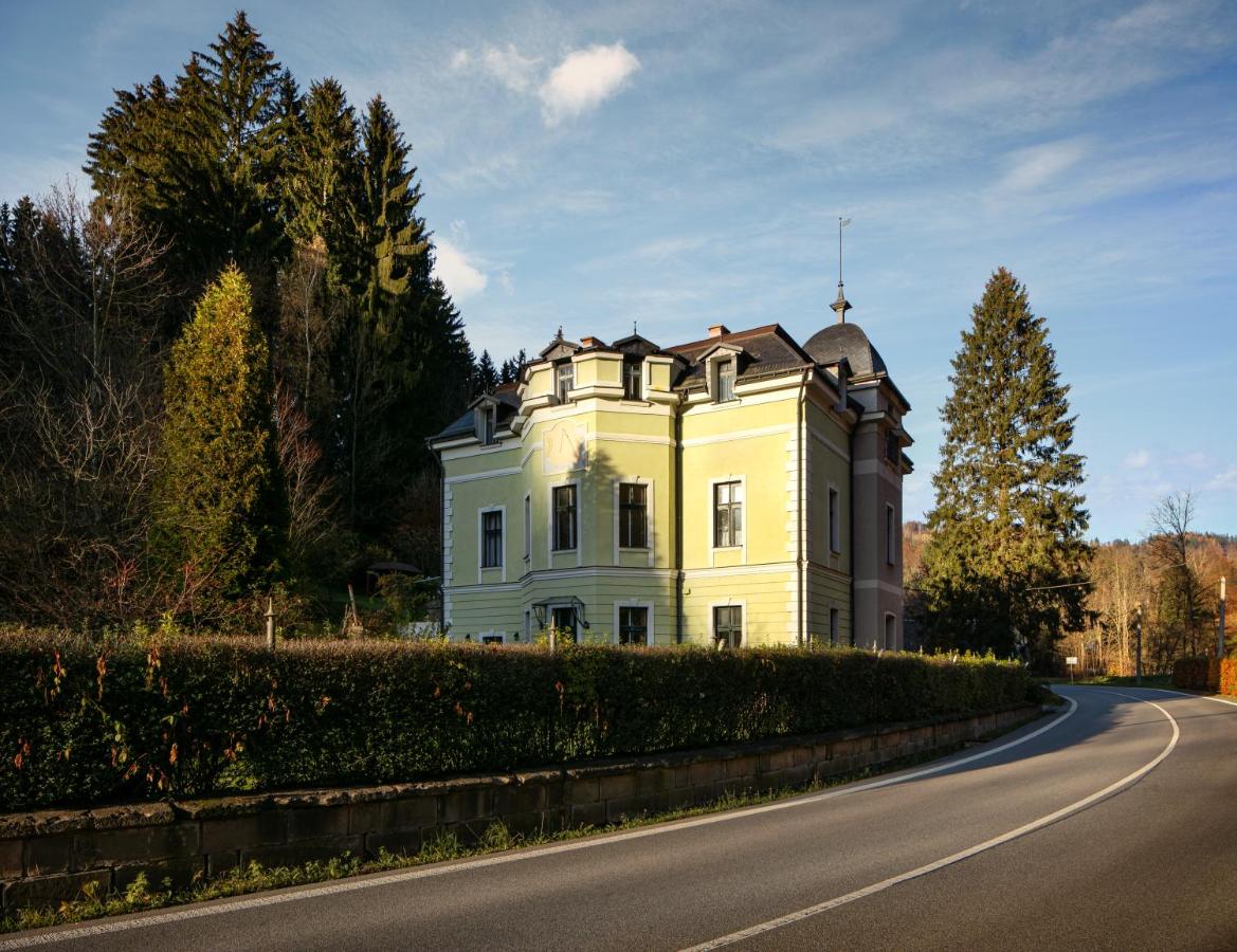 Penzion Vila Julie - B&B Jilemnice