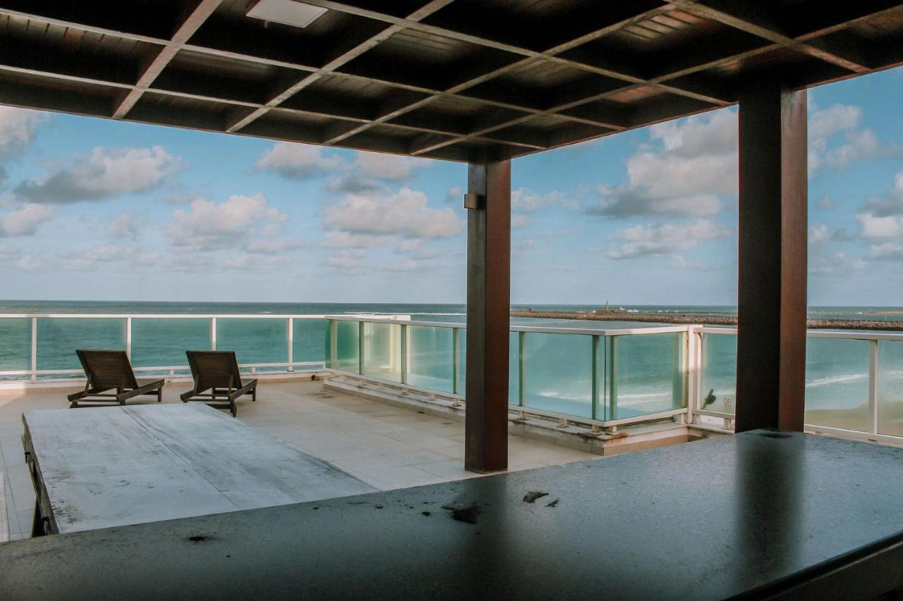 Qavi - Casa Beira-mar na Praia da Redinha #Redinha - B&B