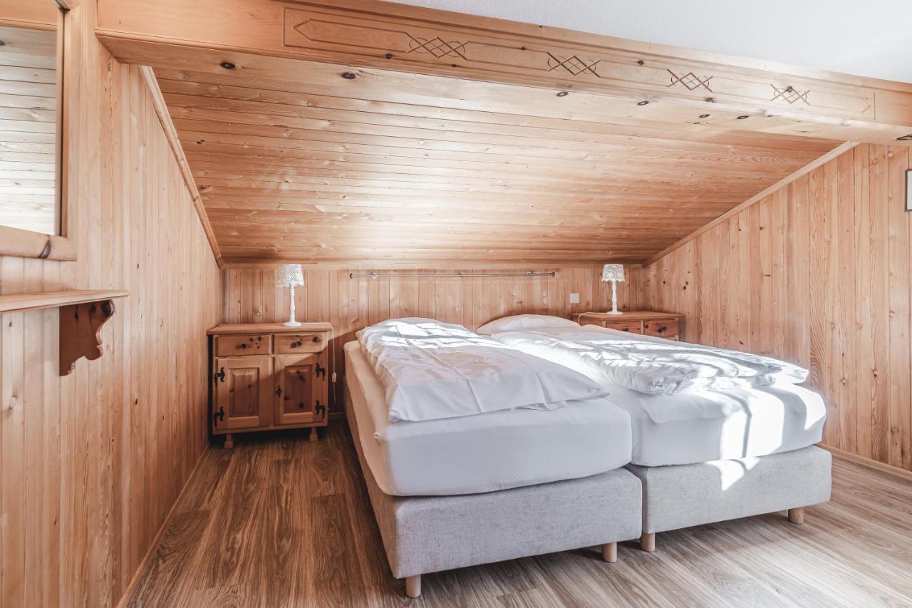 Two-Bedroom Apartment Upper Floor with Balcony