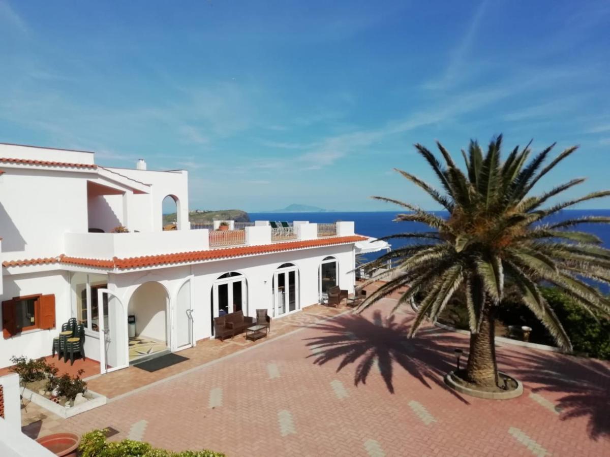 B&B Ventotene - Hotel Calabattaglia - Bed and Breakfast Ventotene