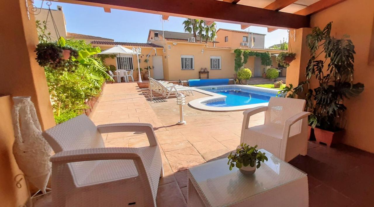 B&B Tarragona - Chalet con piscina privada y barbacoa - Bed and Breakfast Tarragona