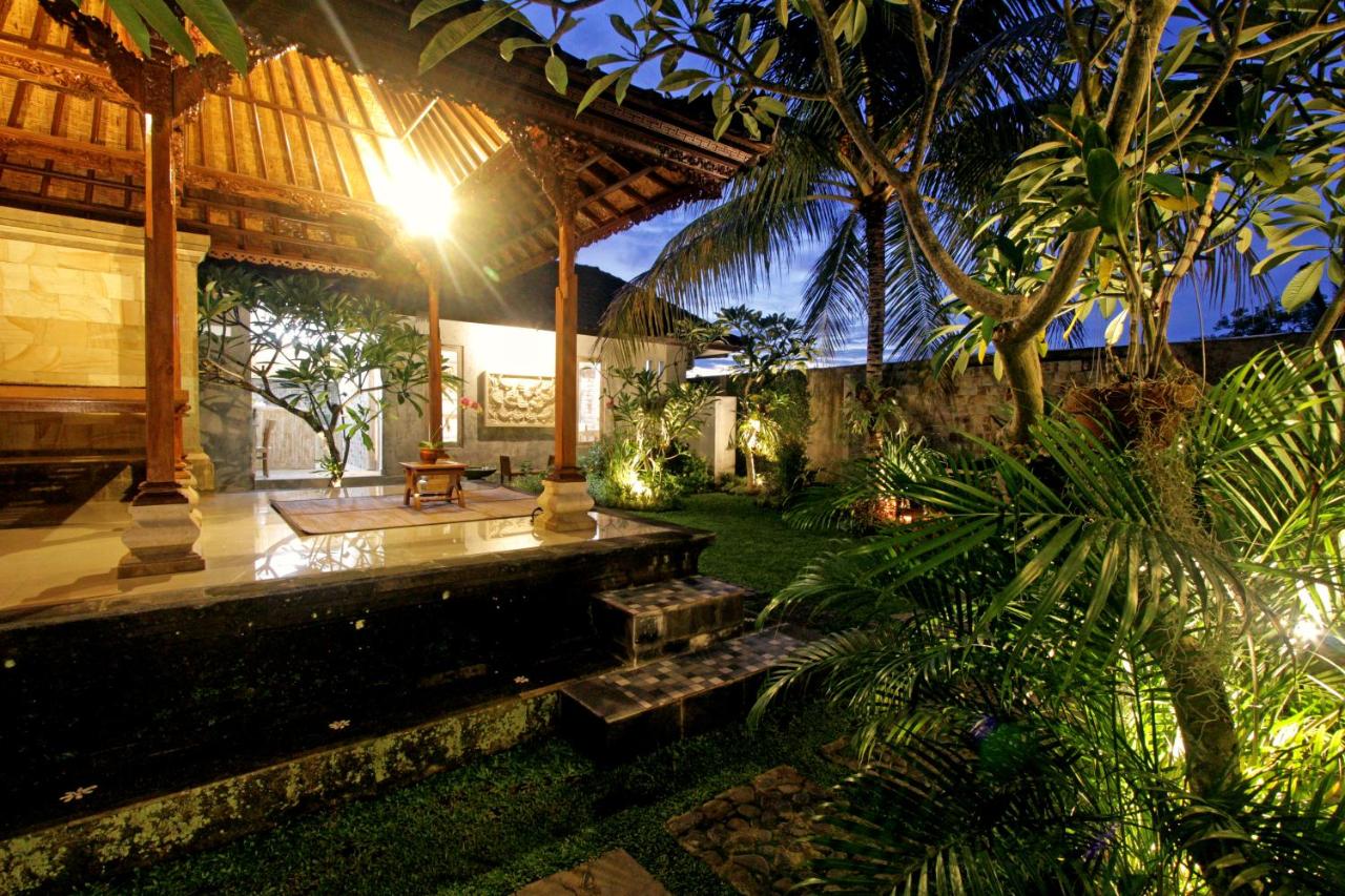 Sari House Ubud - Balinese Style Homestay - B&B