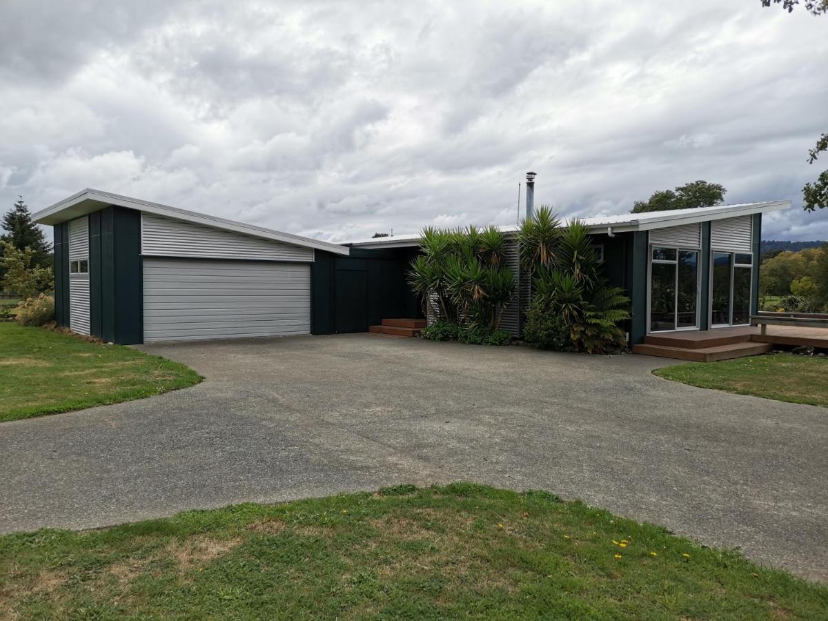 Mountain Glass - Ohakune Holiday Home - B&B