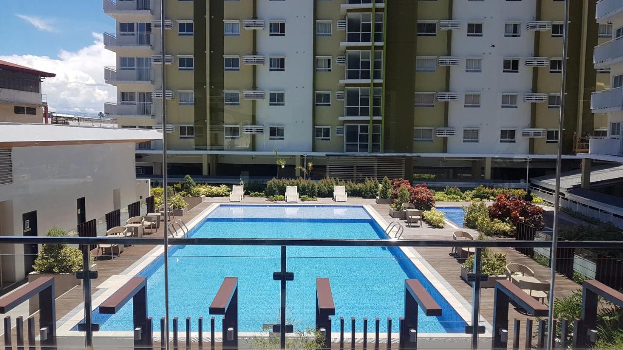 Keys 'N Places Holiday Rentals at Mesaverte Condo - Chambres d'hôtes Cagayán de Oro