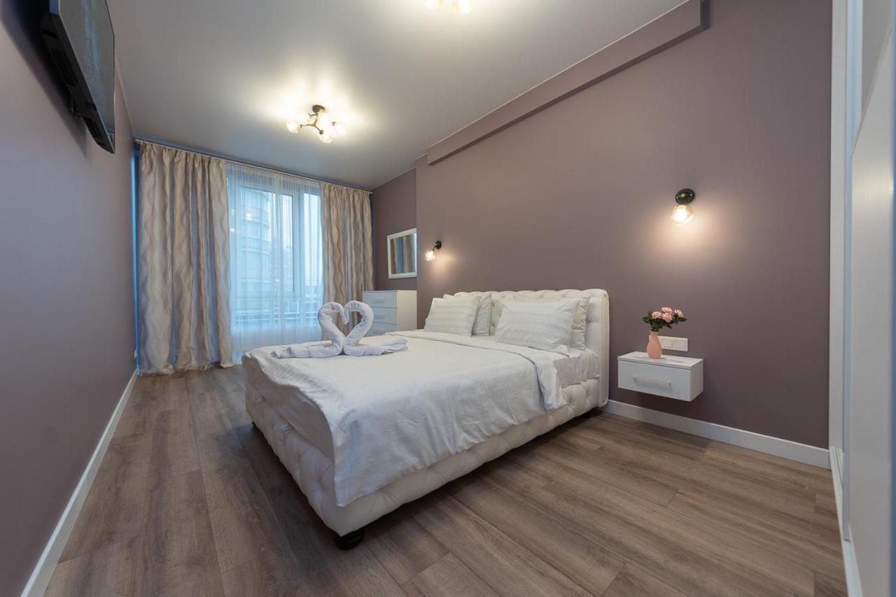 New modern apartments. metro Minskaya - Chambres d’hôtes