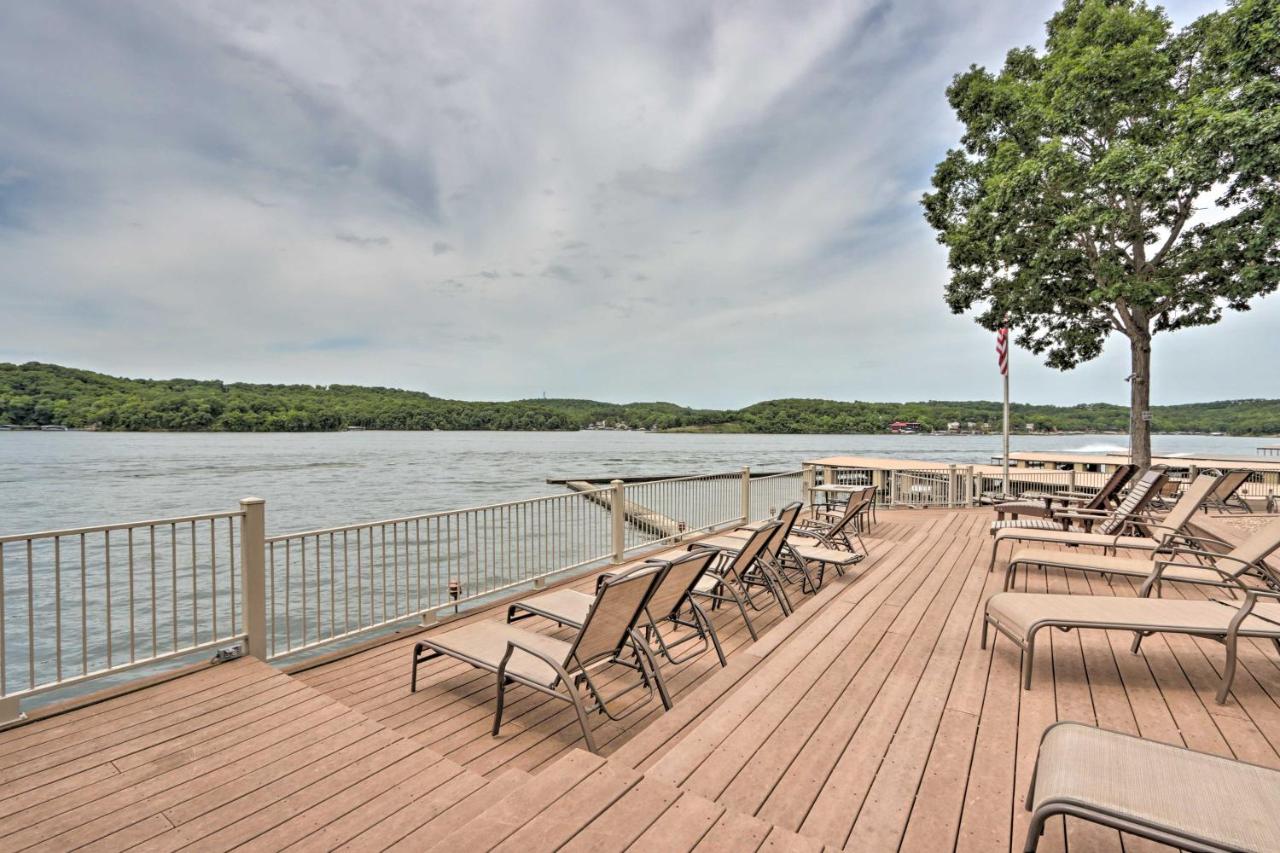 Screened Balcony and Views Modern Osage Beach Condo - B&B