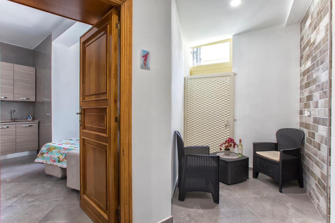Nonna Adelina Apartments & rooms - Ferienwohnung