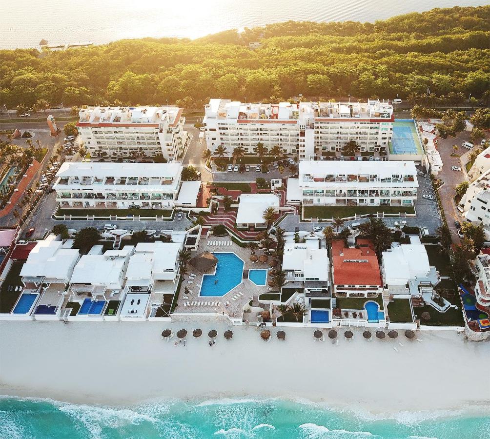 Brisas Shores Beach & OceanFront Apartments 1 or 2 bedrooms Cancun Hotel Zone - Chambres d'hôtes Cancún