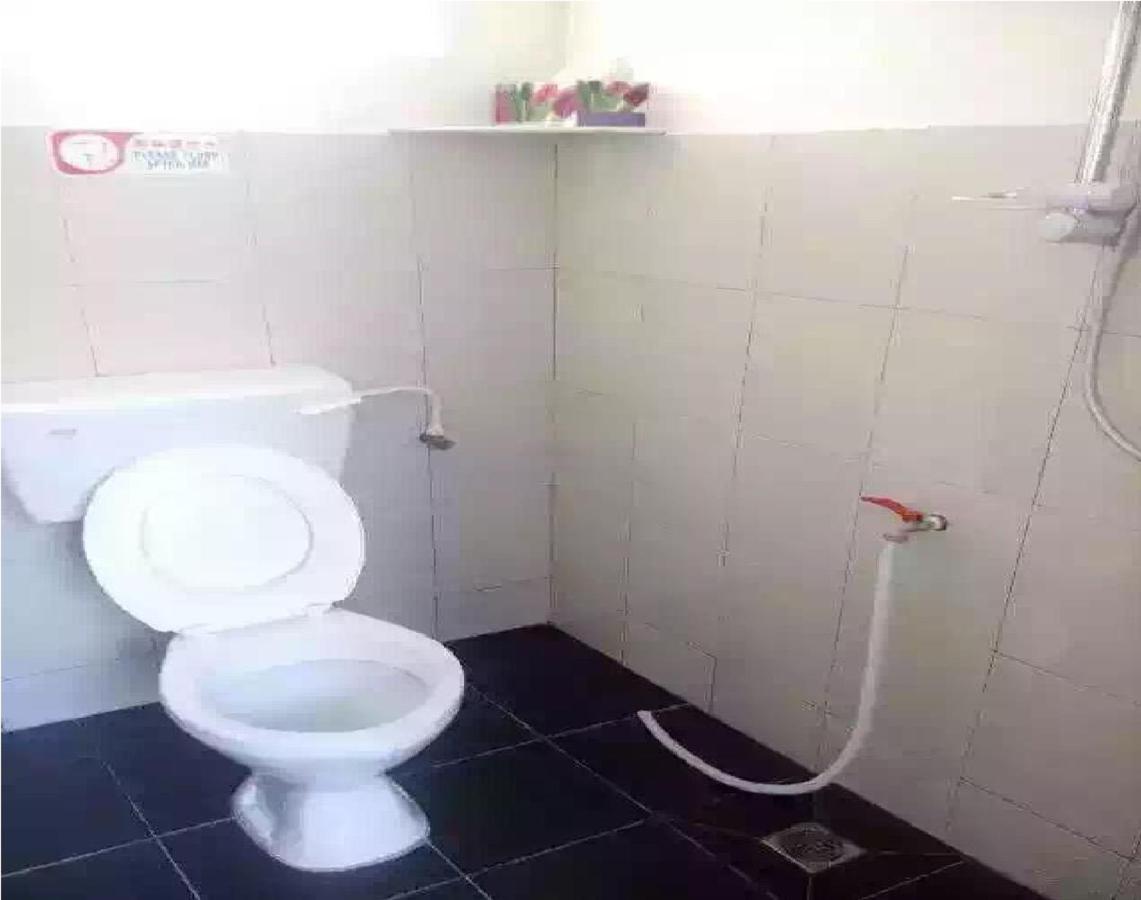 Standard Twin Room with Shared Bathroom