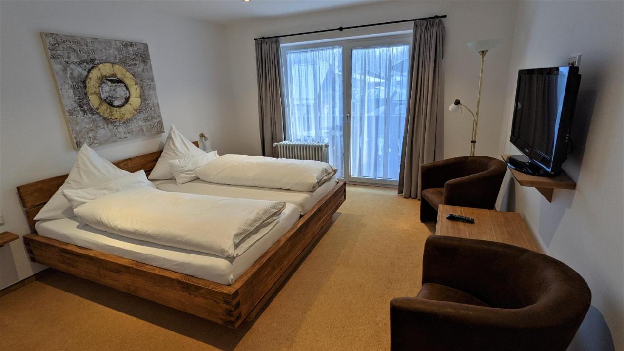 Two-Bedroom Apartment "Gr. Waxenstein"