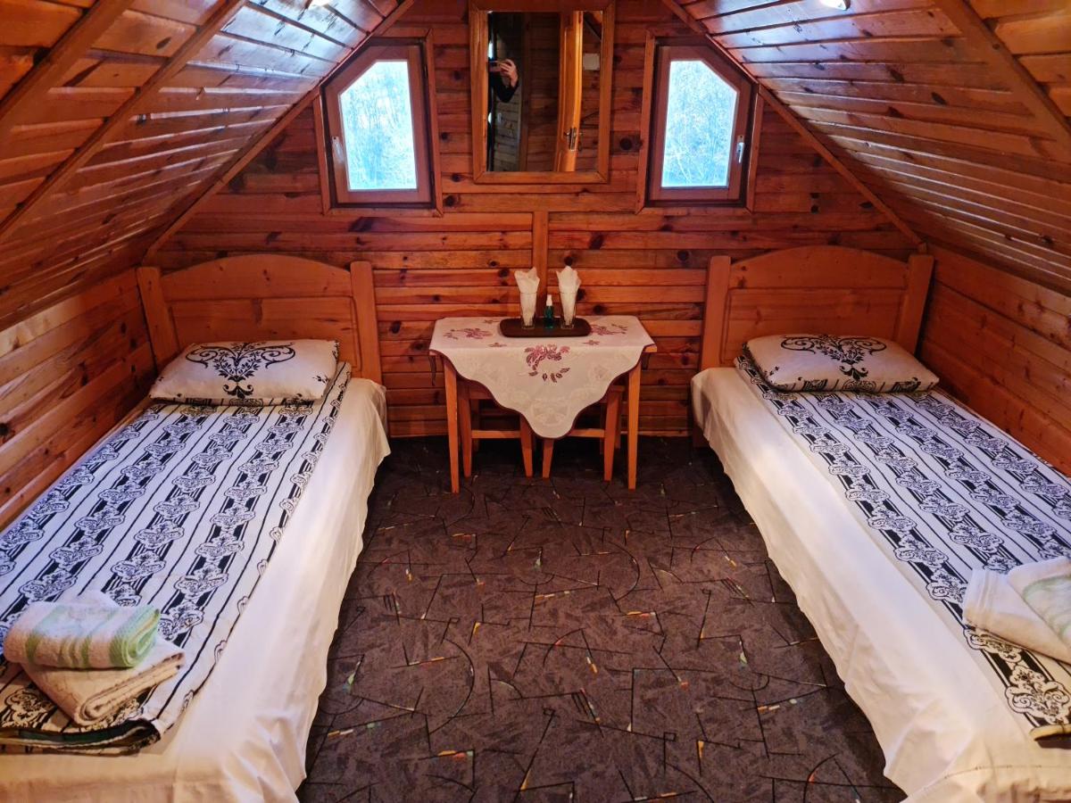 Twin Room with Private External Bathroom
