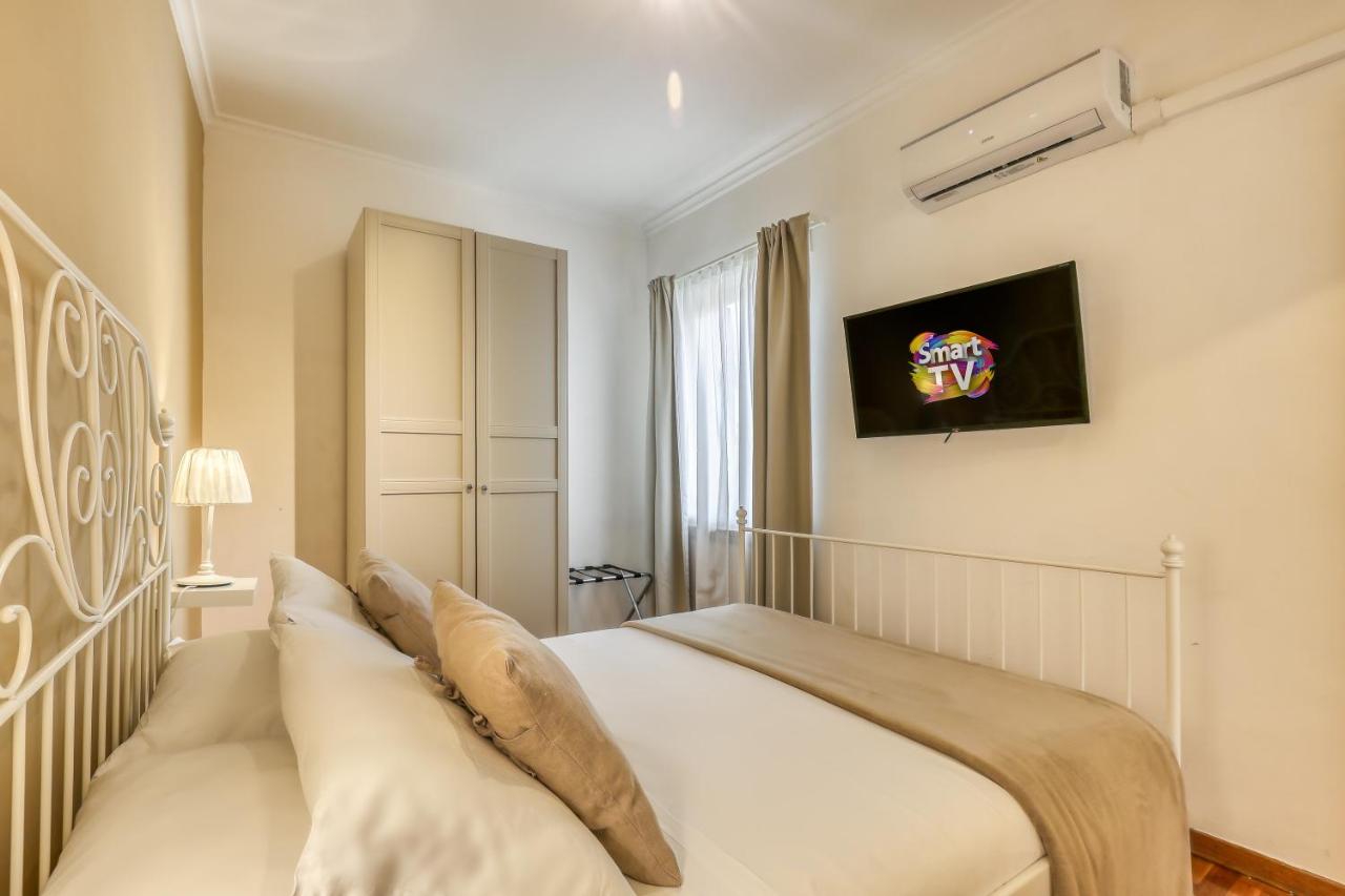 ATRHOME penthouse Frattina - Bed and Breakfast Rome