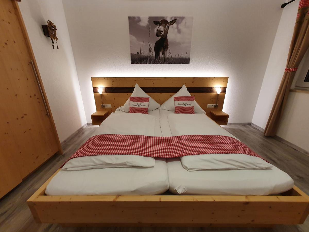 B&B Furtwangen - Gasthaus zum Hirschen - Bed and Breakfast Furtwangen