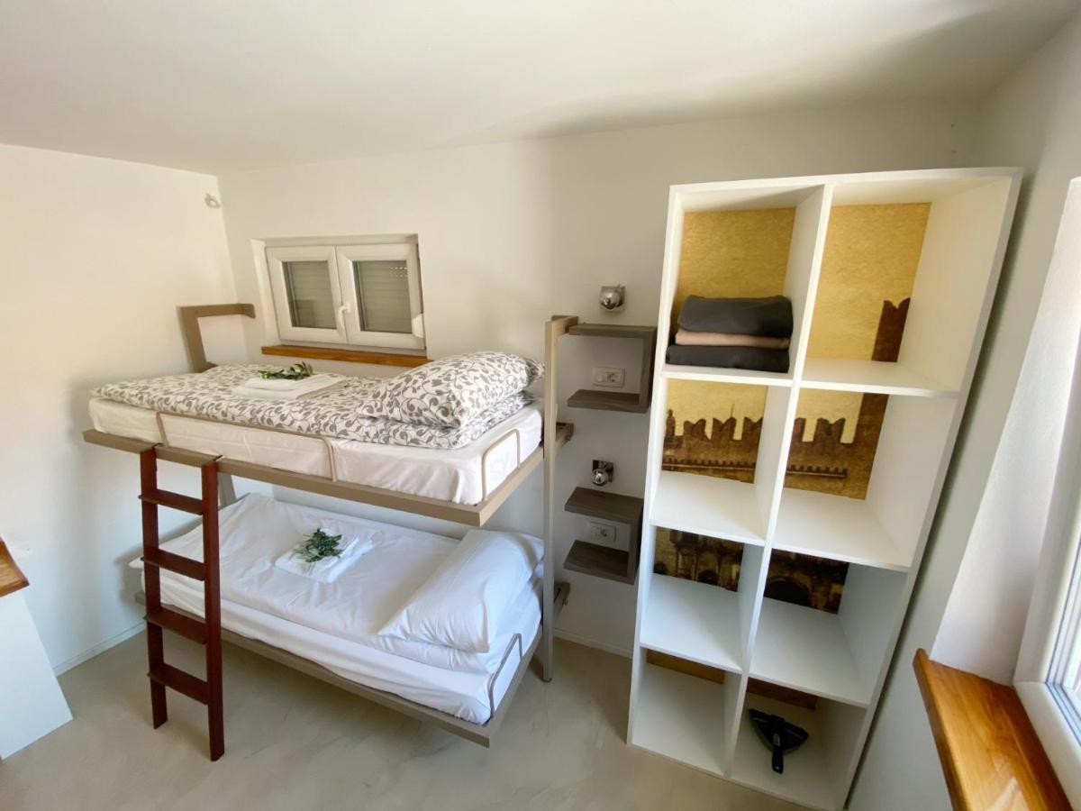 Chambre Quadruple avec Salle de Bains Privative