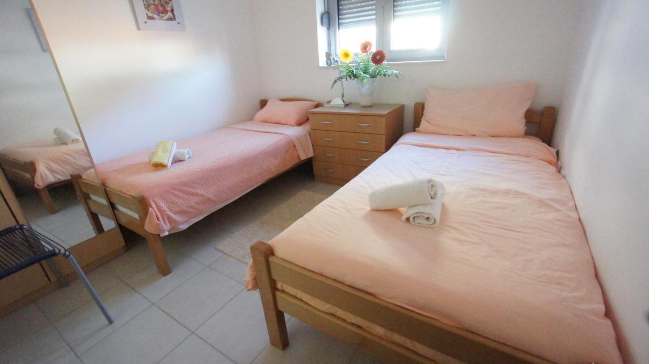 Apartamento de 2 dormitorios con balcón