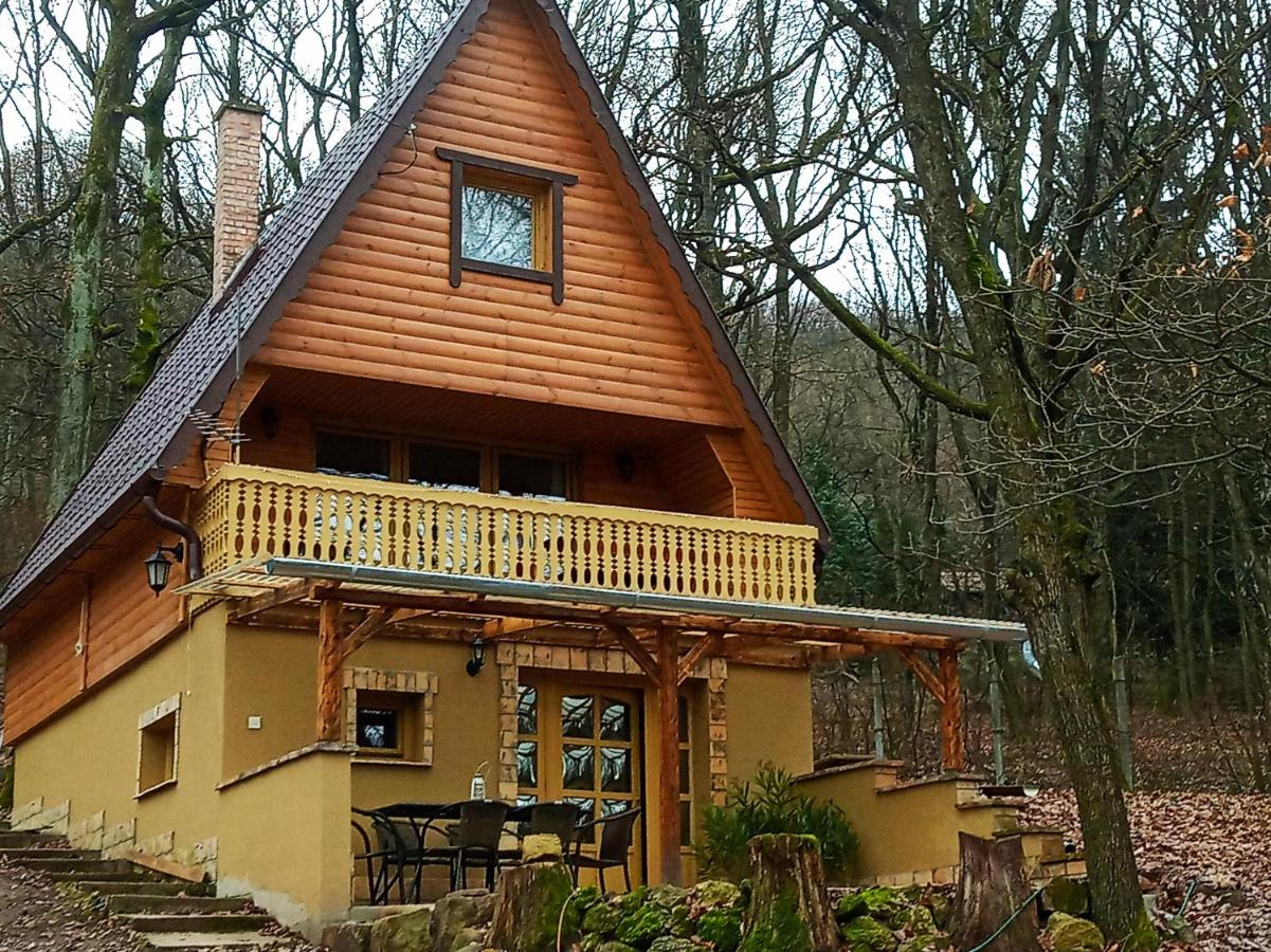 Őzike-Lak a Börzsönyben - B&B