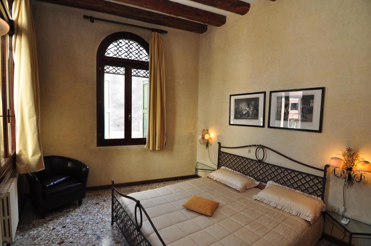 Ca' Guardi Two-Bedroom Apartment with Terrace