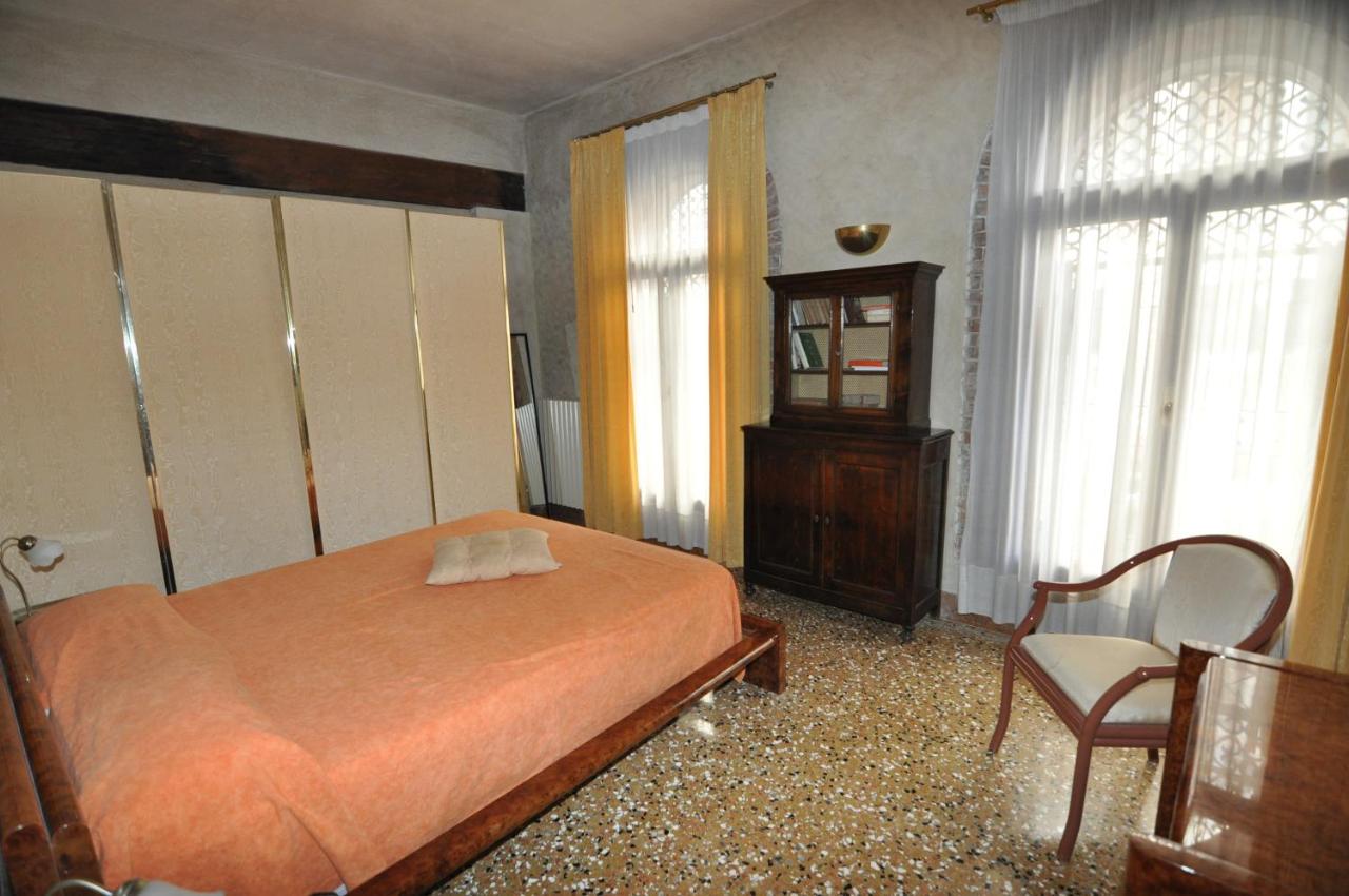 Dimora Giorgione Two-Bedroom Apartment