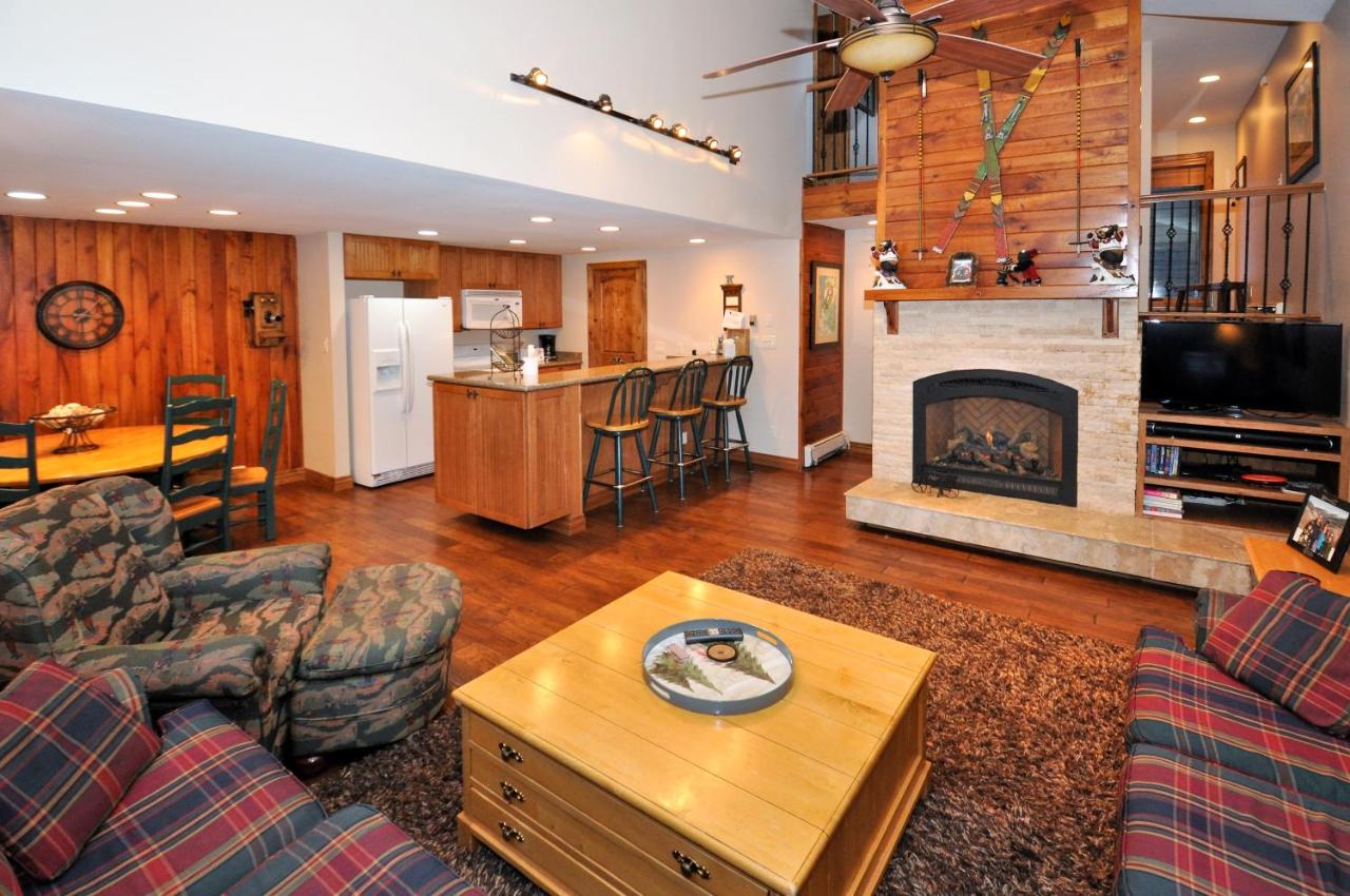 B&B Vail - Courtside 23 - Spacious East Vail Townhome - Bed and Breakfast Vail