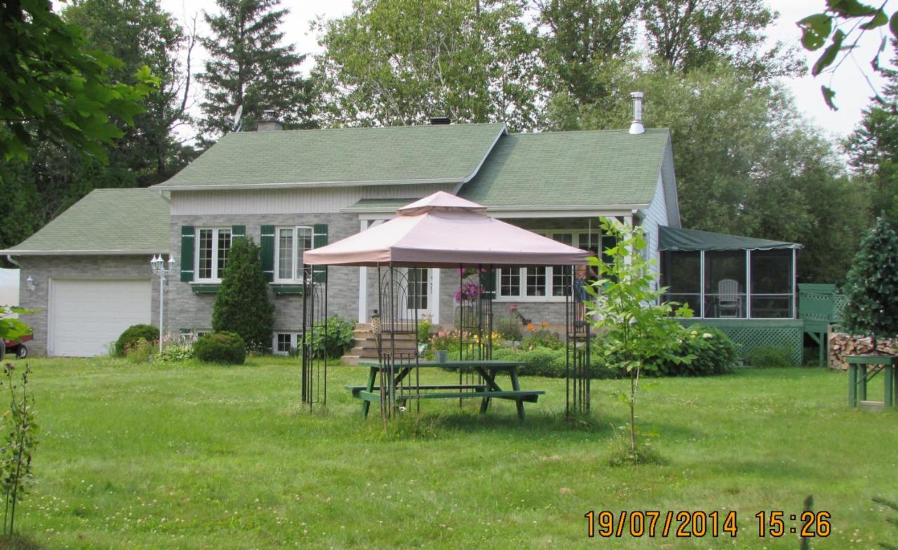 B&B Saint-Mathieu-du-Parc - Gîte Parc Mauricie B&B - Bed and Breakfast Saint-Mathieu-du-Parc