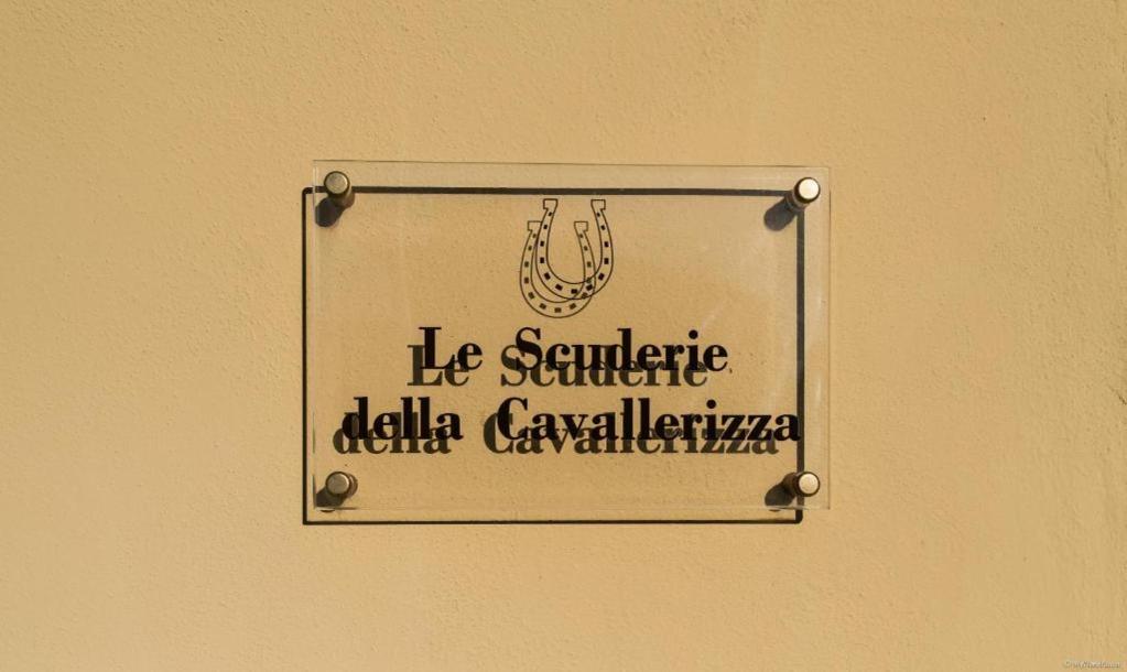 Le Scuderie RIBOT Private Parking on Site - B&B