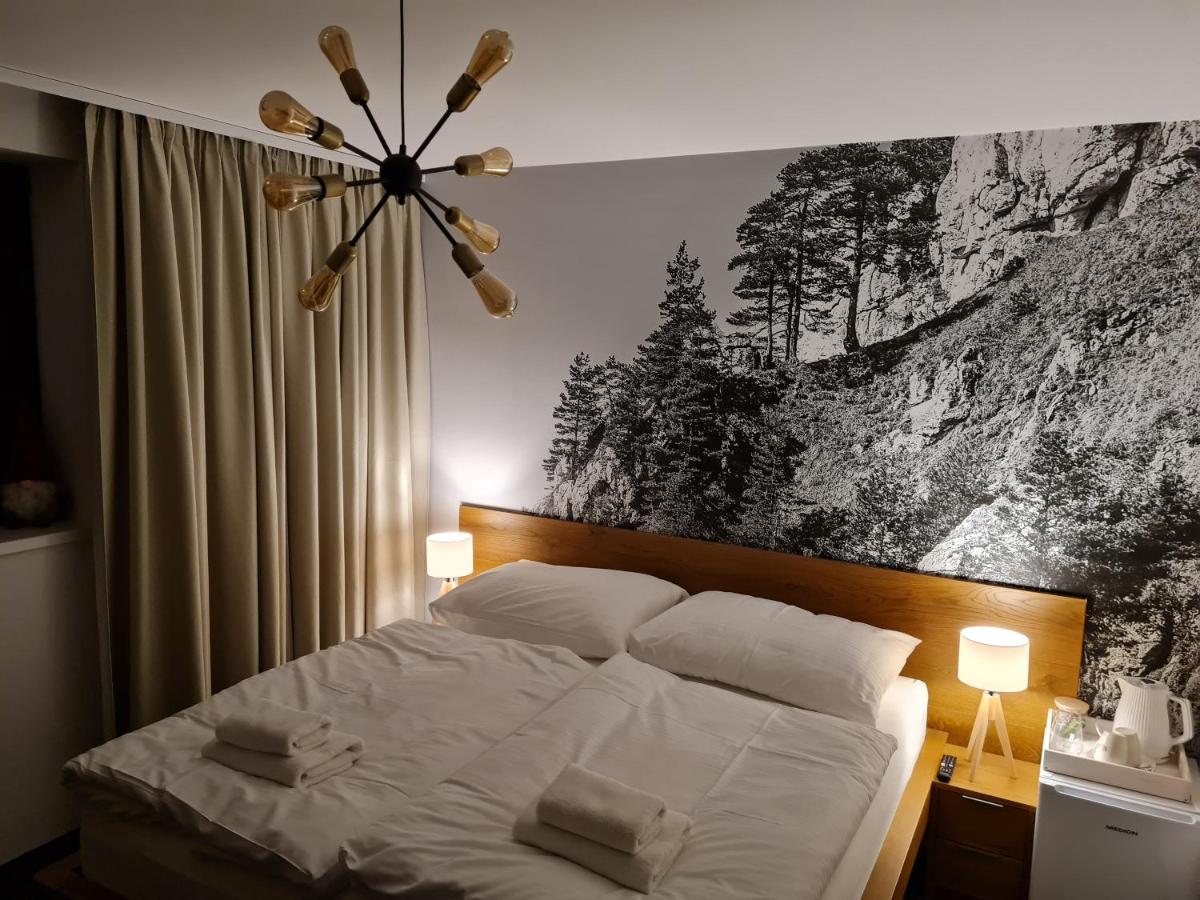 Doppelzimmer mit Balkon (2 Erwachsene + 1 Kind)