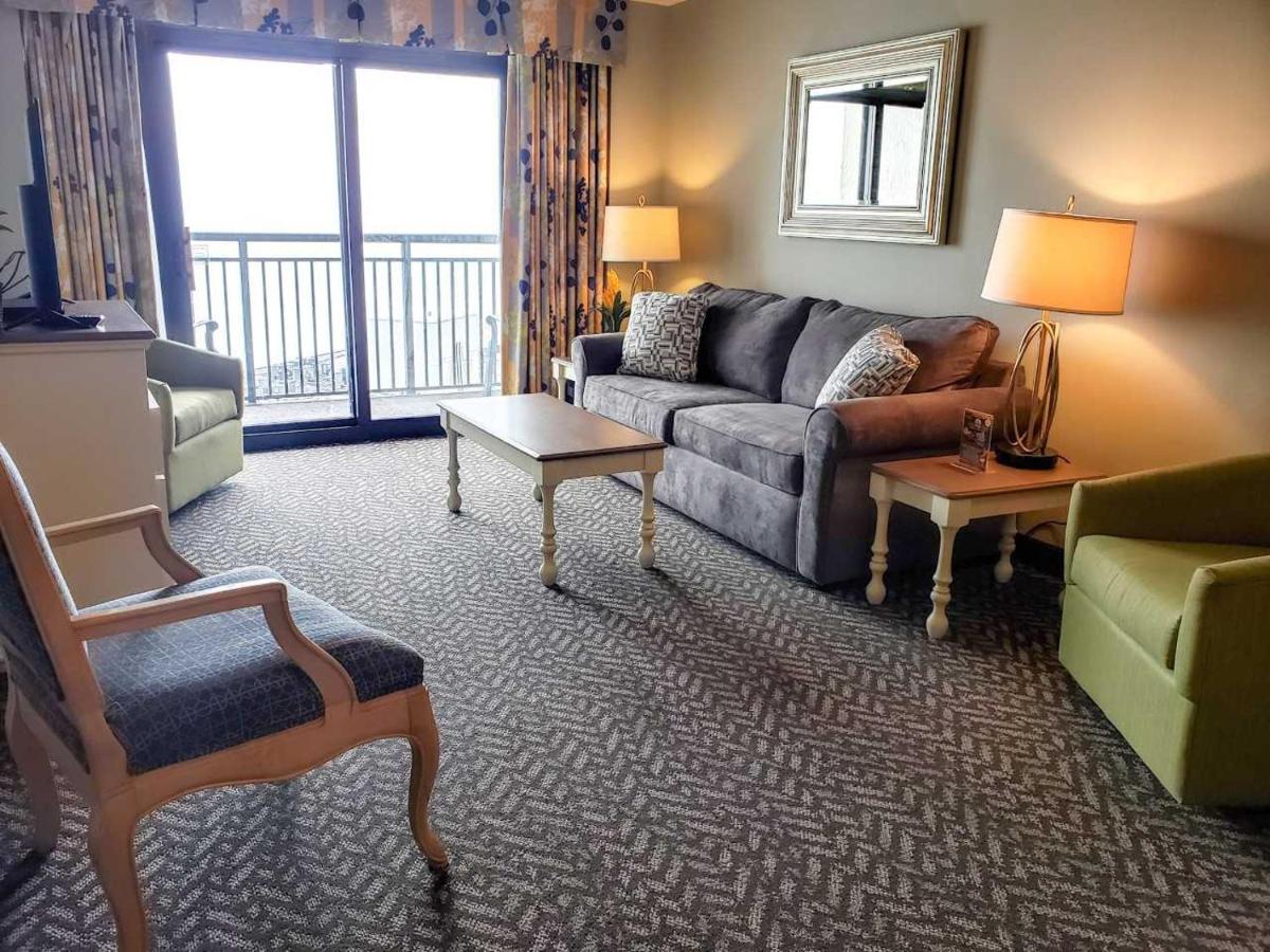 Oceanfront 3BR 2BA Condo Ocean Reef 1421 - B&B