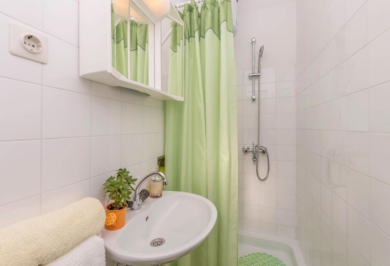 Appartamento con 1 Camera da Letto - Edificio Separato