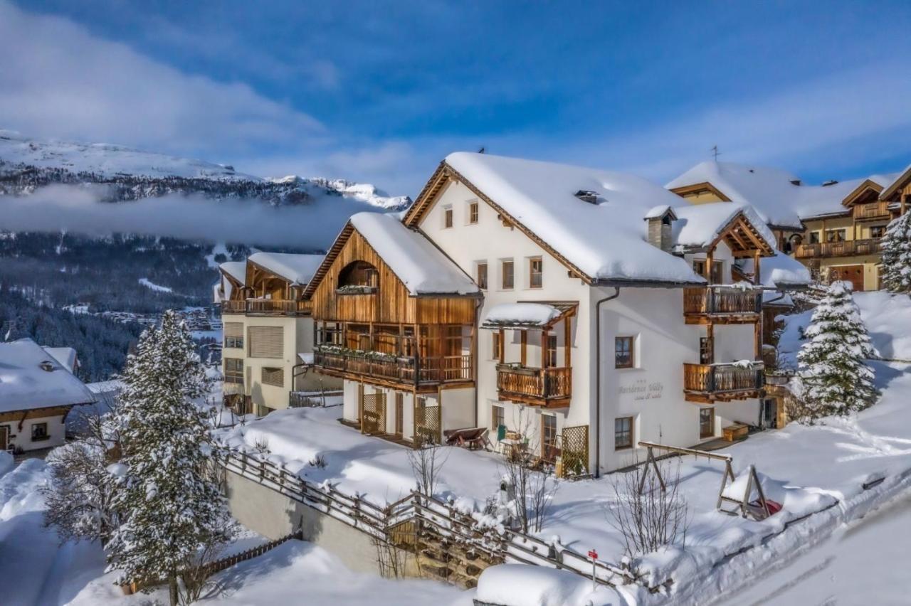 Dolomites Apartments Ciasa Vally - Chambres d'hôtes San Cassiano