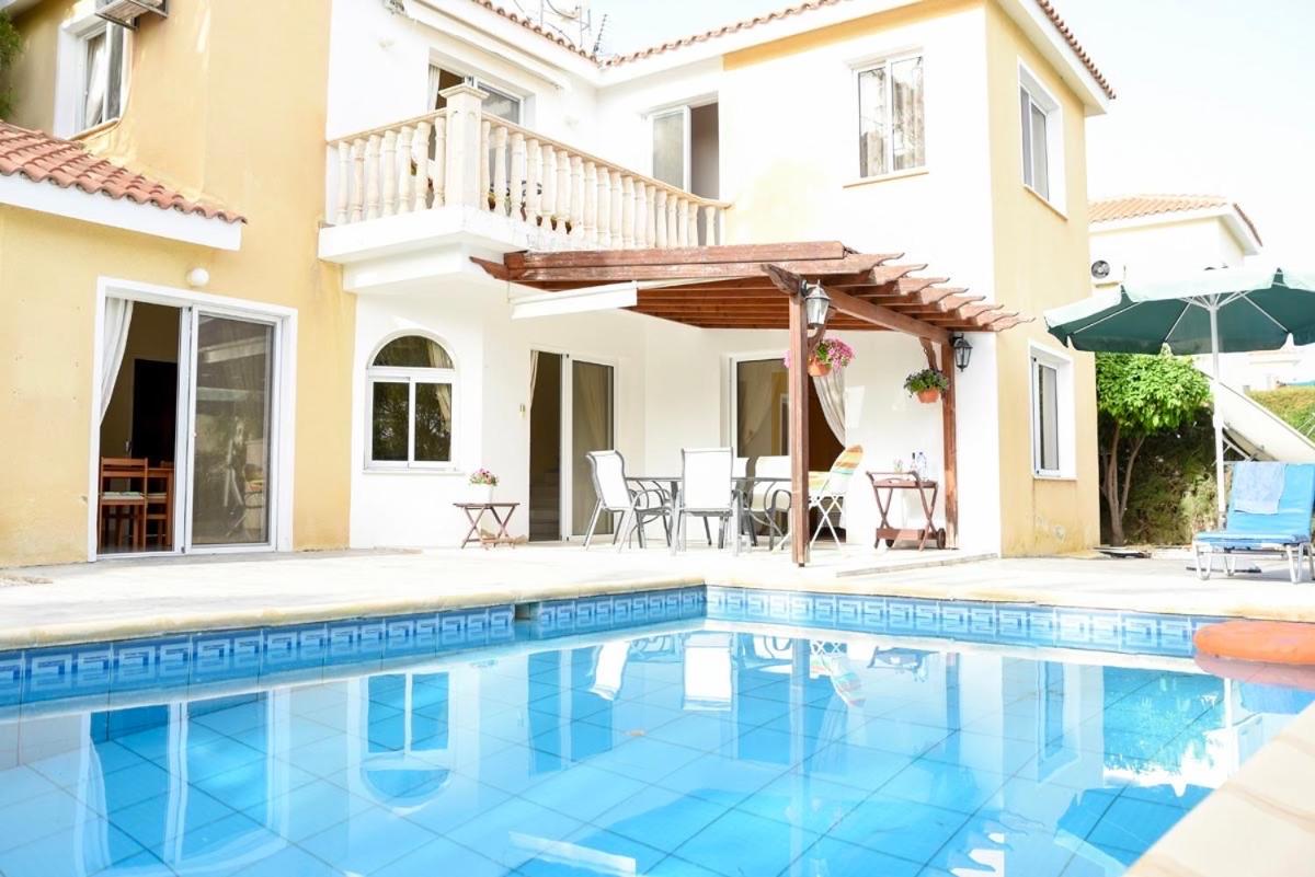 Villa - Beach Front