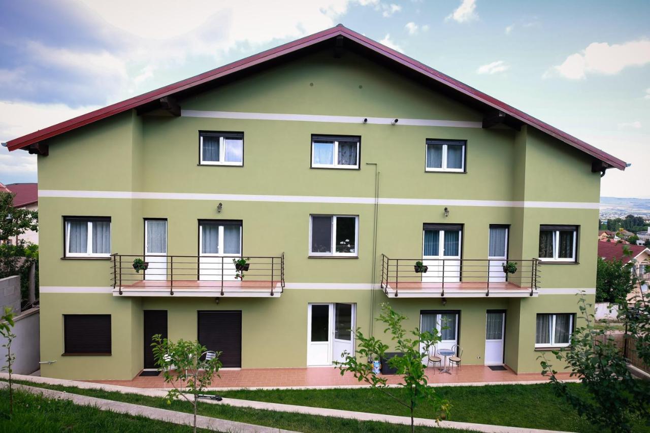 B&B Ciudadela Blanca - Green House Alba Iulia - Bed and Breakfast Ciudadela Blanca